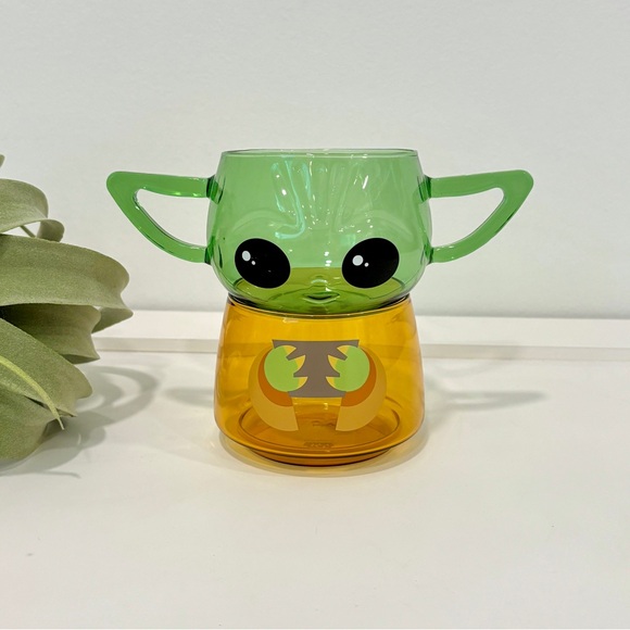 COLLECTIBLE Star Wars JoyJolt Baby Yoda Grogu Stackable Drinking Tumblers Set - Picture 1 of 6